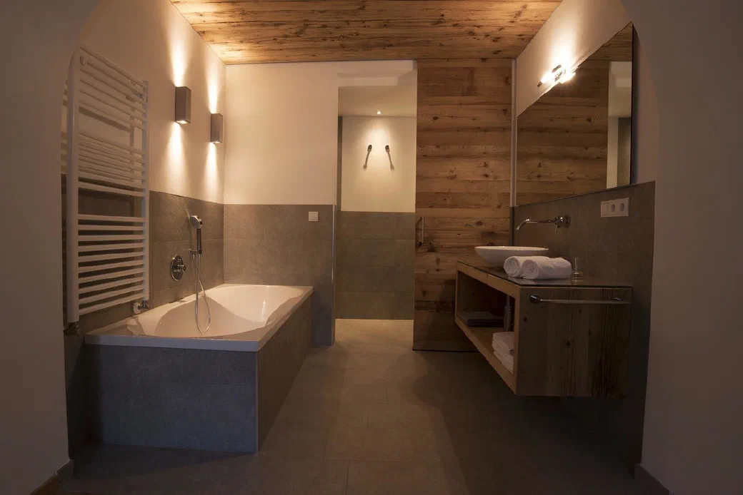 Badezimmer der Ferienwohnung Historika